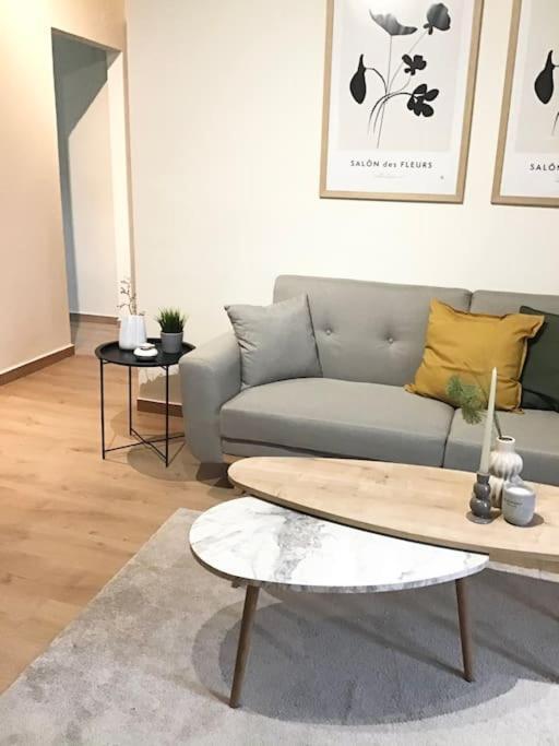 στην Apartment *